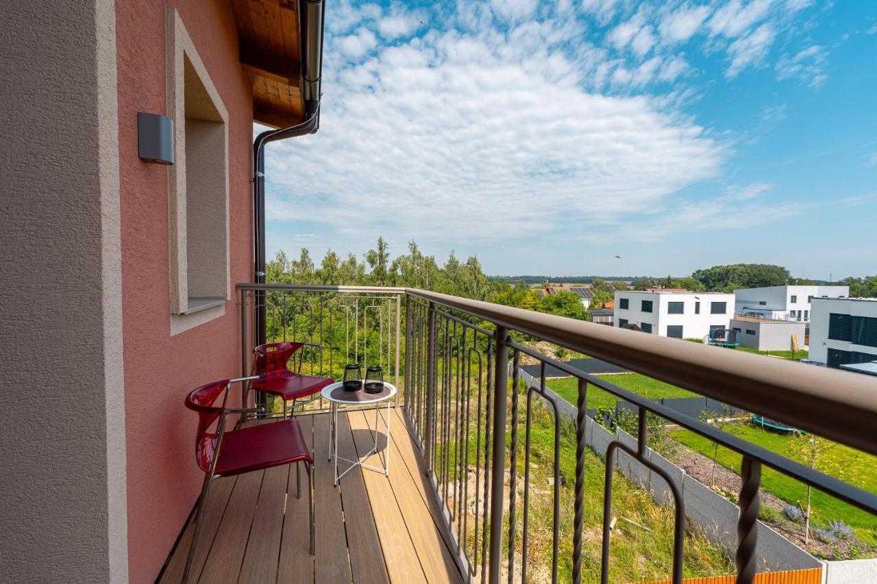 Apartment Laskara Garden By Prague Forest