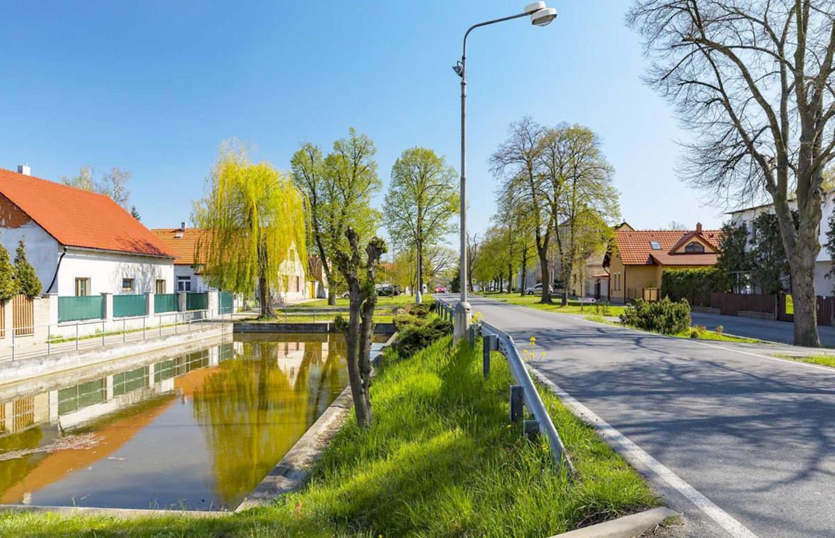 Apartment Laskara Garden By Prague Forest