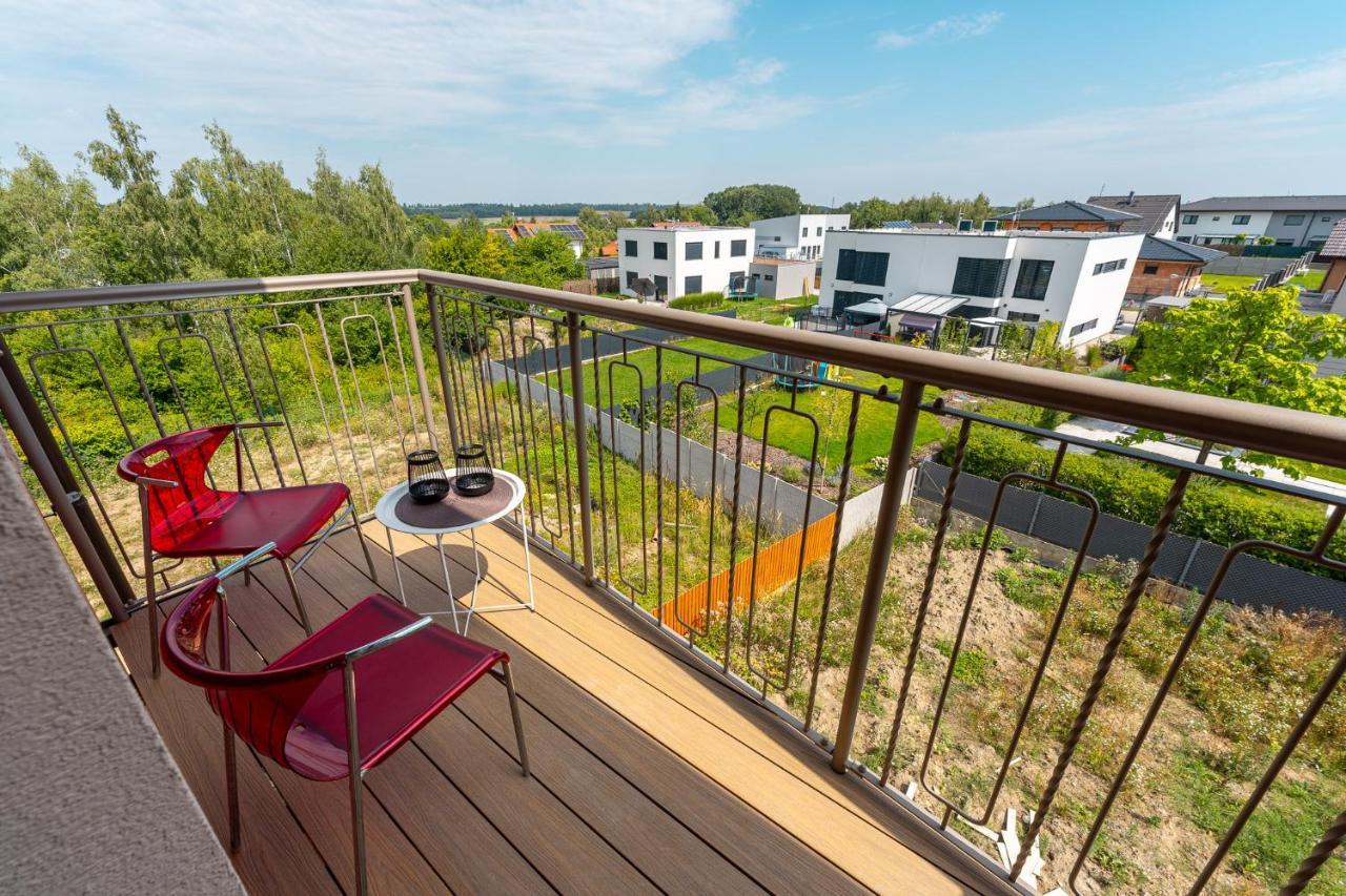 Laskara Garden By Prague Forest Apartment